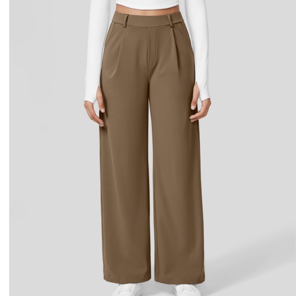 Halara straight leg work pant NWT SIZE MEDIUM
